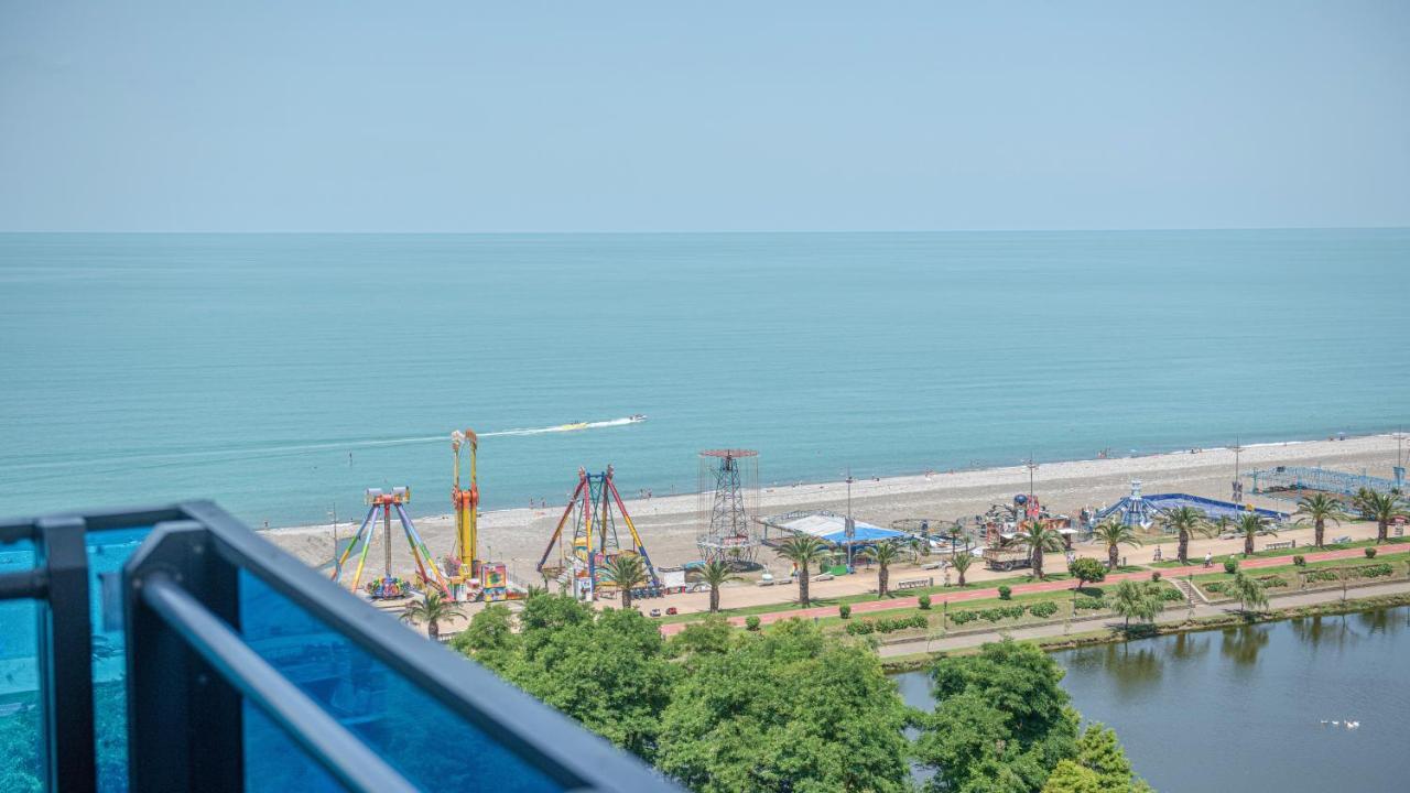 Orbi City Aparthotel Batum Dış mekan fotoğraf