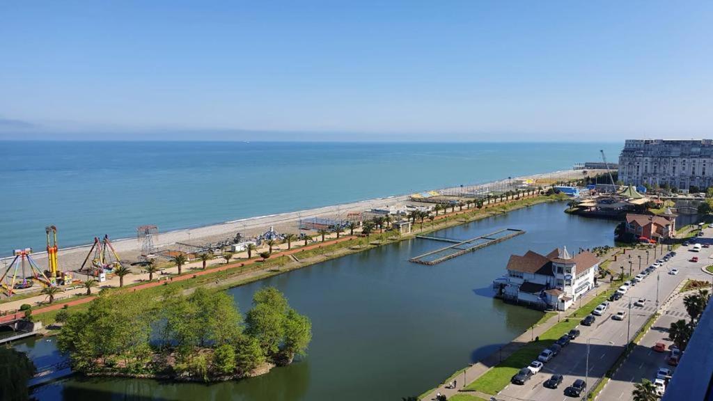 Orbi City Aparthotel Batum Dış mekan fotoğraf